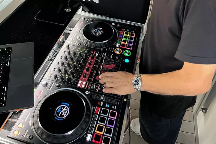 Waikiki Friday Fireworks Party Cruise with Live DJ & Full Bar