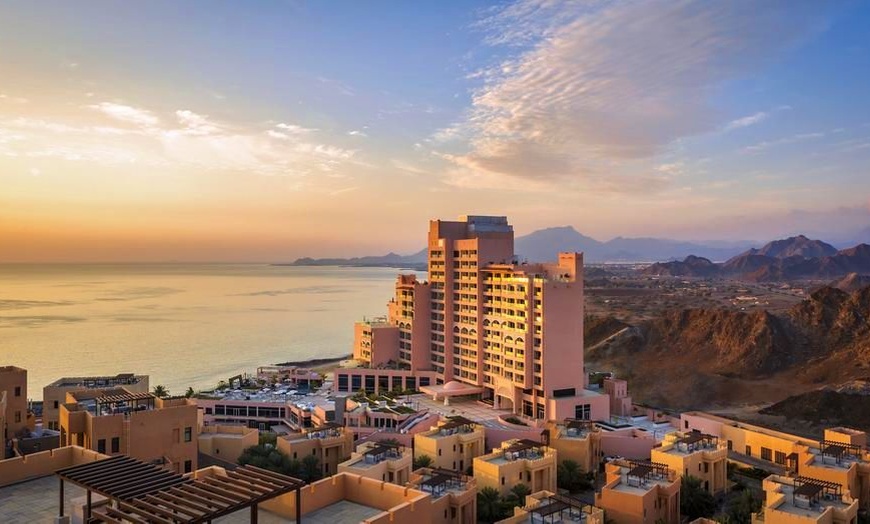 Image 17: ✈ EMIRATS ARABES UNIS | Al Fujairah - Fairmont Fujairah Beach Resor...