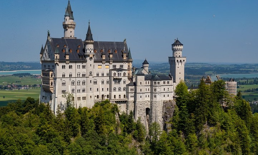 Image 2: Tagesausflug von München nach Neuschwanstein und zum Schloss Linderhof