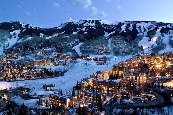 Private Transfer Denver Airport DEN to Hot Ski Resorts