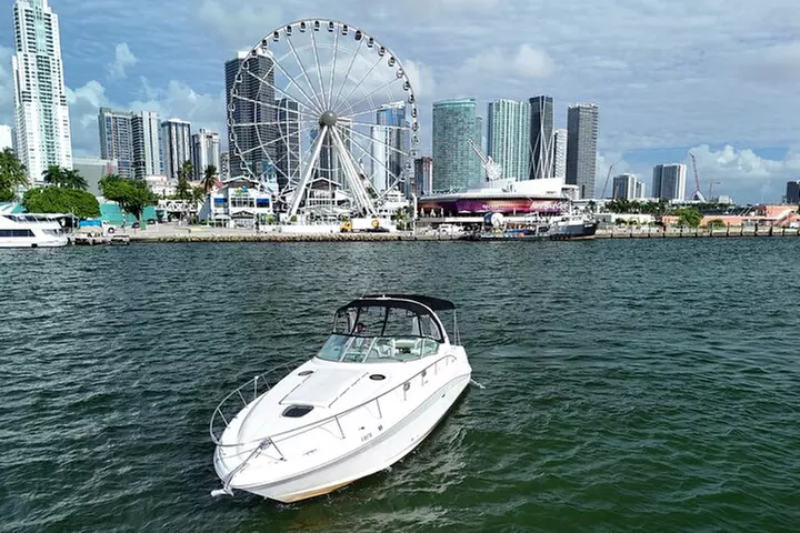 Miami: 2 Hour Private Yacht Cruise