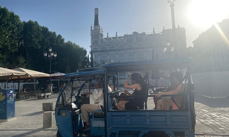 Image 4: Tour por la ciudad de Tuk Tuk