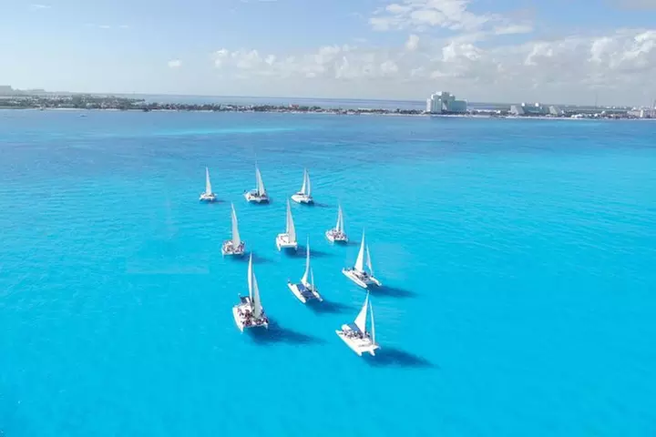 Snorkeling Adventure in Isla Mujeres - Primary Image