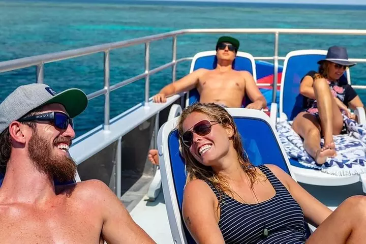 Great Barrier Reef with Cultural Guides-Dreamtime Dive & Snorkel