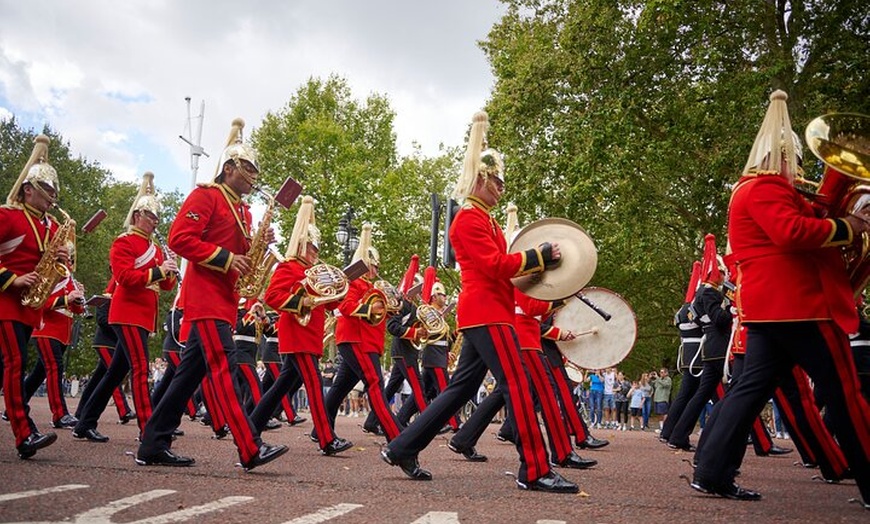 Image 10: Private Guided Royal London Walking Tour with Guard Change