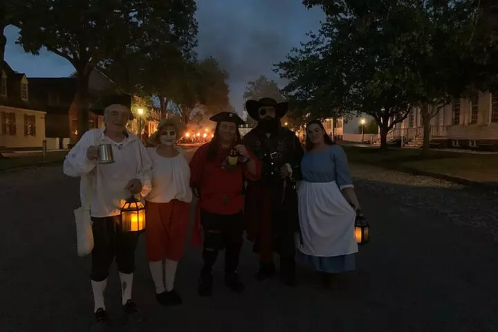 Williamsburg Ghosts, Witches and Pirates Tour