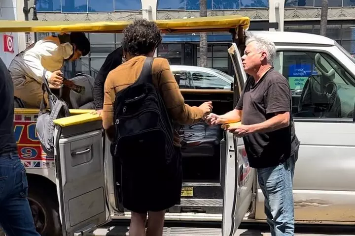 2-Hour Shared Celebrities Home Tours in Hollywood