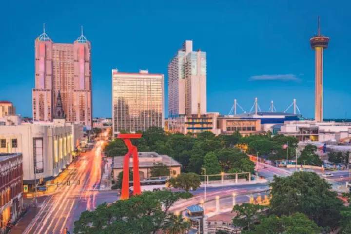 San Antonio Night Highlights & Tower of the Americas Dinner Included - Second Medium