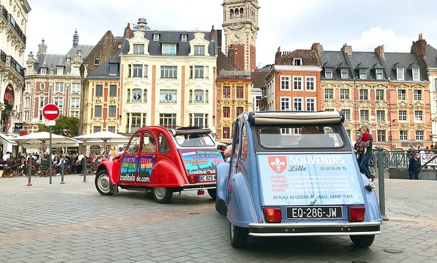 Image 1: Excursion exceptionnelle à Lille en 2 CV décapotable avec votre cha...