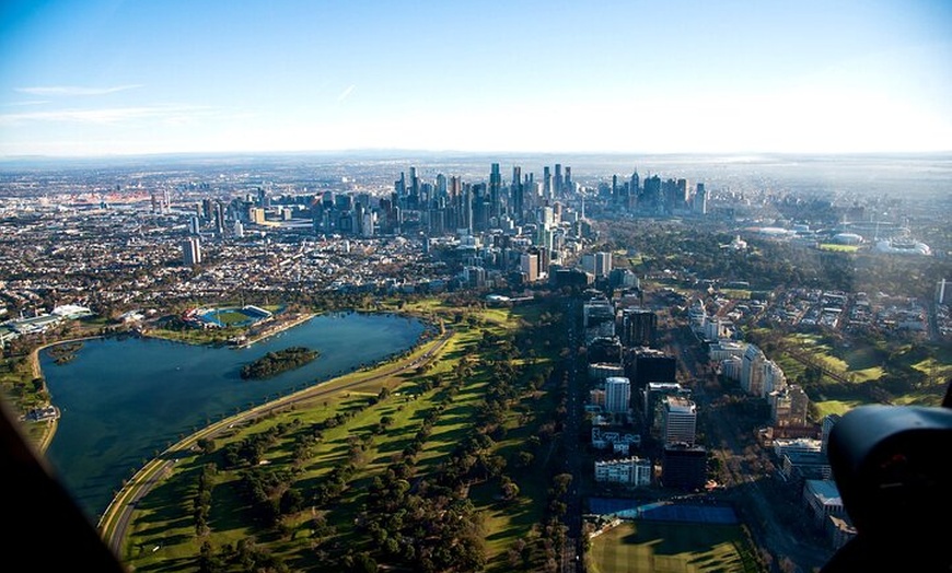 Image 6: Melbourne City Scenic Helicopter Ride