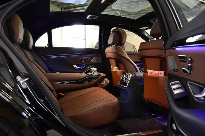 4 Hours Private Chauffeured DC Sight Seeing Tour / SUV & Sedan