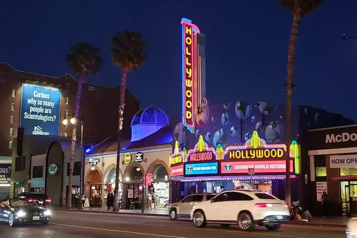 Haunted Hollywood Walking Tour: True Crime and Creepy Tales