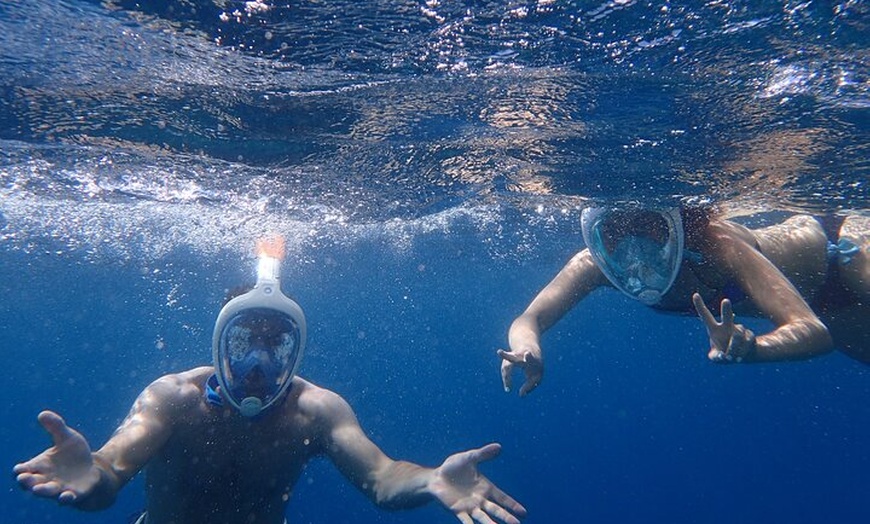 Image 6: Paseo en catamarán por Formentera con deportes acuáticos, paella y ...