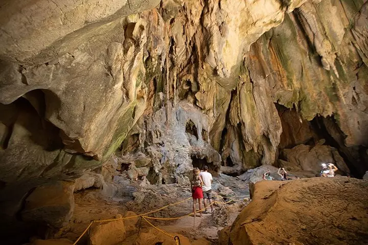 Chillagoe Caves and Outback Day Trip from Cairns