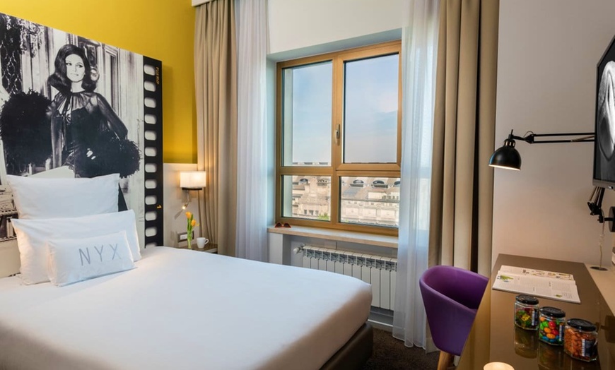Image 1: ✈ ITALIE | Milan - NYX Milan Hotel 4* - City break