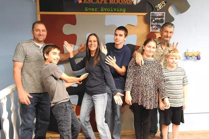 Treasure Hunter Escape Room