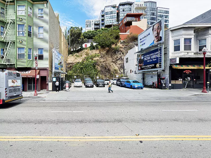 Parking at 470 Broadway St. Lot