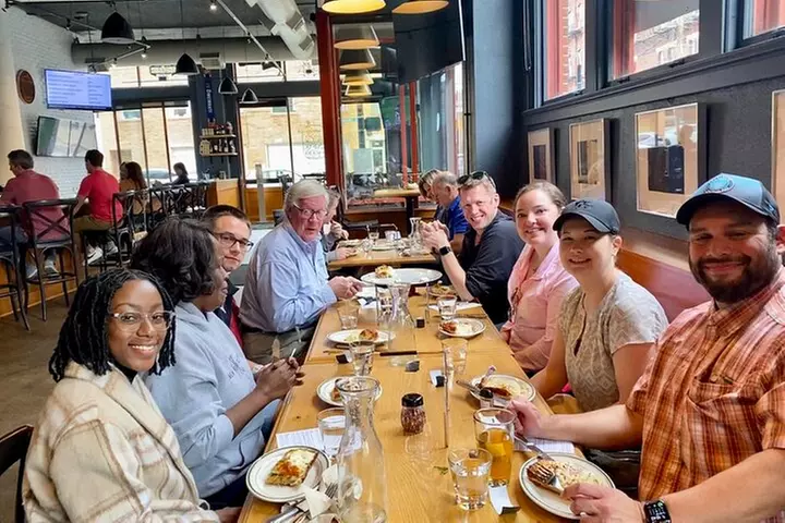 Cincy Brunch History and Streetcar Tour with Riverside Food Tours