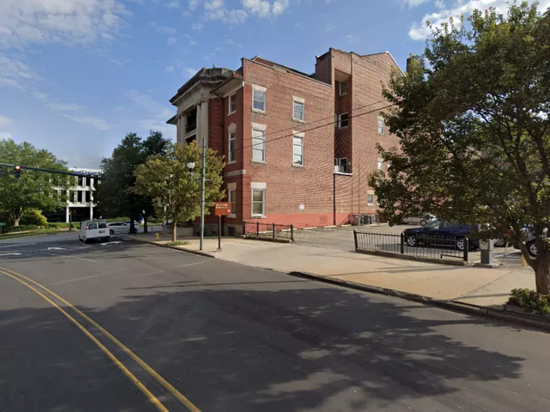 Parking at Woodfin & Broadway Lot