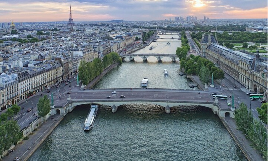 Image 4: Pass prioritaire sur le toit de l'Arc de Triomphe et croisière sur ...