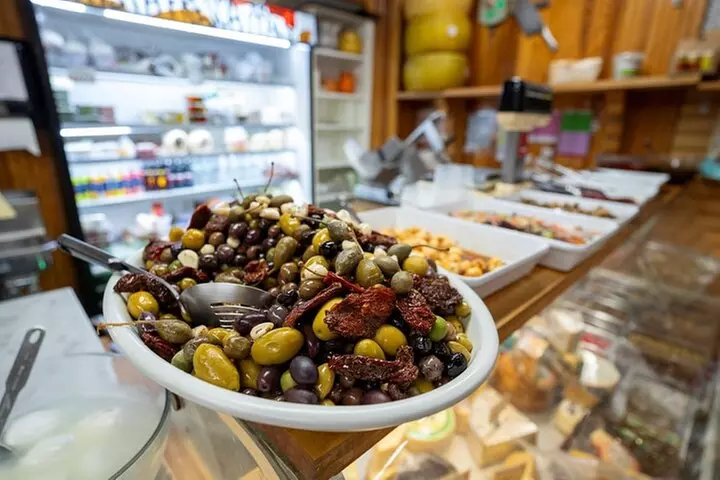 Boston's North End: A Small Group Foodie Adventure