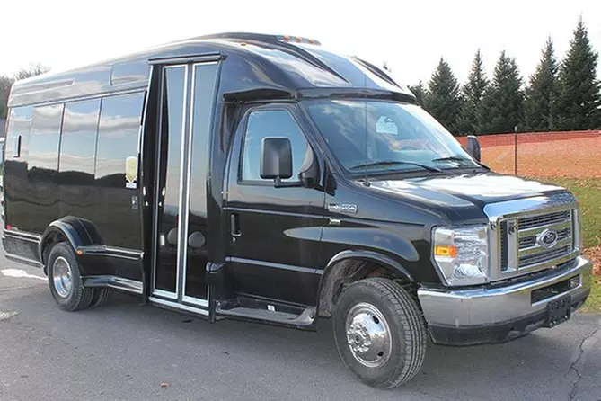 Cleveland Airport Transportation - Primary Image