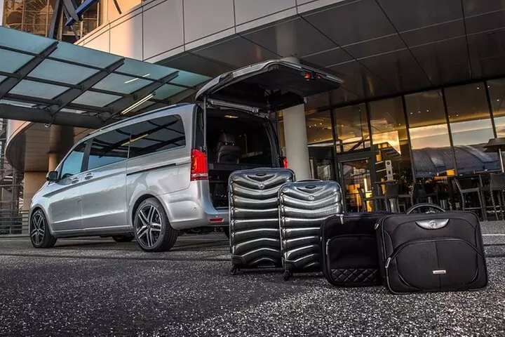 Ride To/From San Diego International Airport (SAN) - Primary Image
