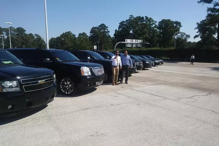 Private Round Trip SUV Transfer Houston - Galveston Cruise Travel