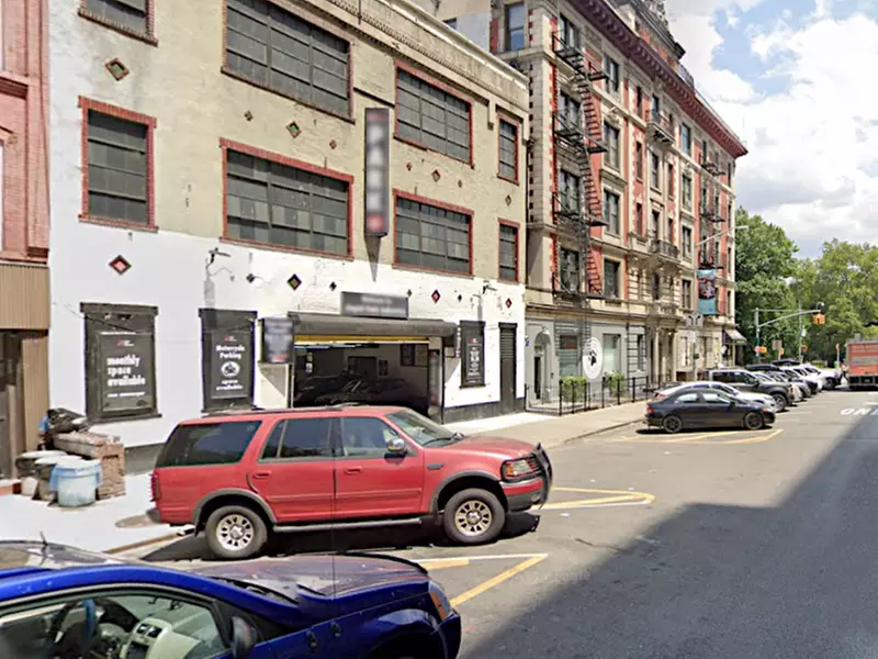 Parking at iPark - 9-11 West 100th Street Parking Corp. Garage