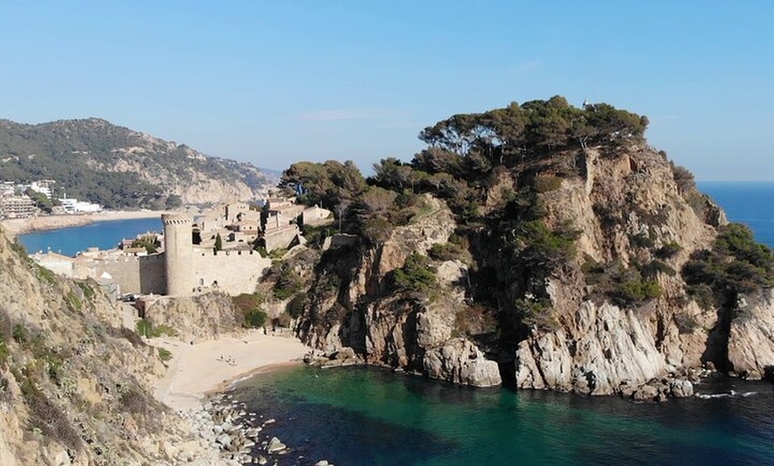 Image 3: Tour de medio día a Tossa de Mar desde Barcelona