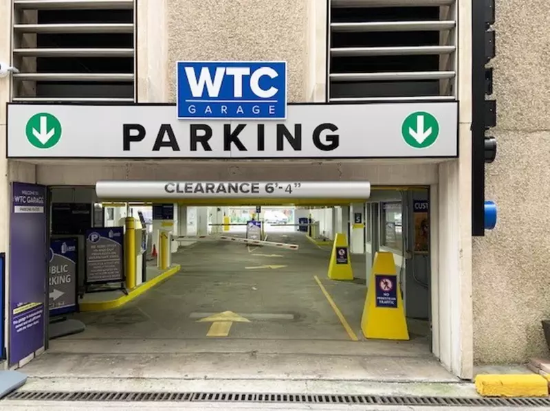 Parking at 100 Poydras St. Garage