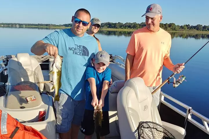 Private Pontoon Fishing Charter on Lake Tohopekaliga in FL