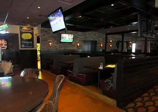 5% Cash Back at Malone's Bar & Grill