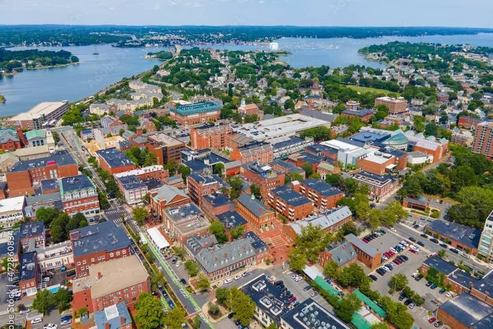 Hauntings, History and Legends Tour in Salem