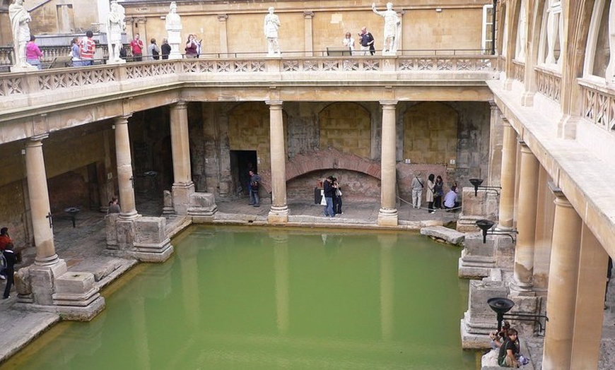 Image 2: Windsor Castle, Stonehenge & Roman Baths Private Tour