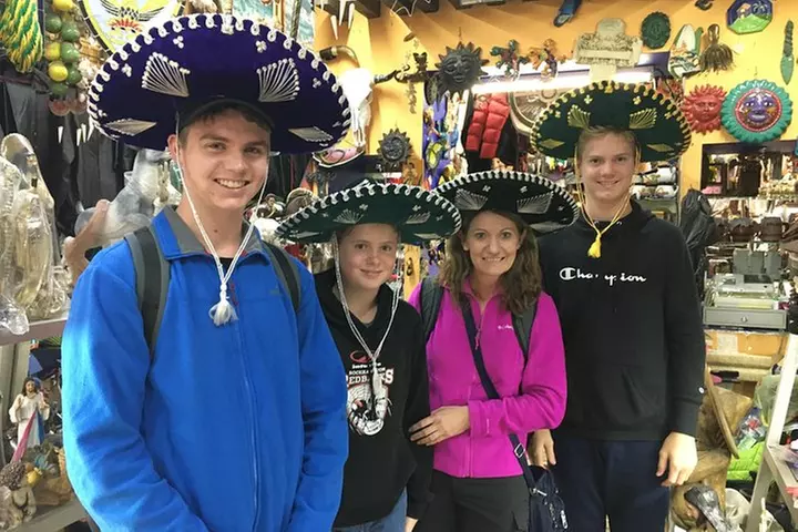 Puerto Nuevo Lobster, Margaritas and Mariachi Private Tour