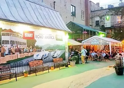 5% Cash Back at Deo's Pizzeria & Pub