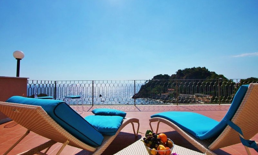 Image 12: ✈ SICILY | Near Taormina - Hotel Baia Azzurra 4* - Family friendly