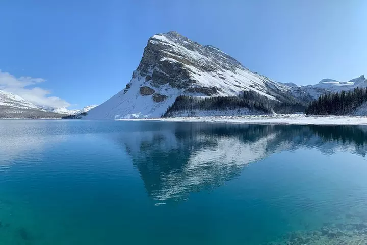 Private Tour of Lake Louise and the Icefield Parkway for up to 12 guests - Primary Image