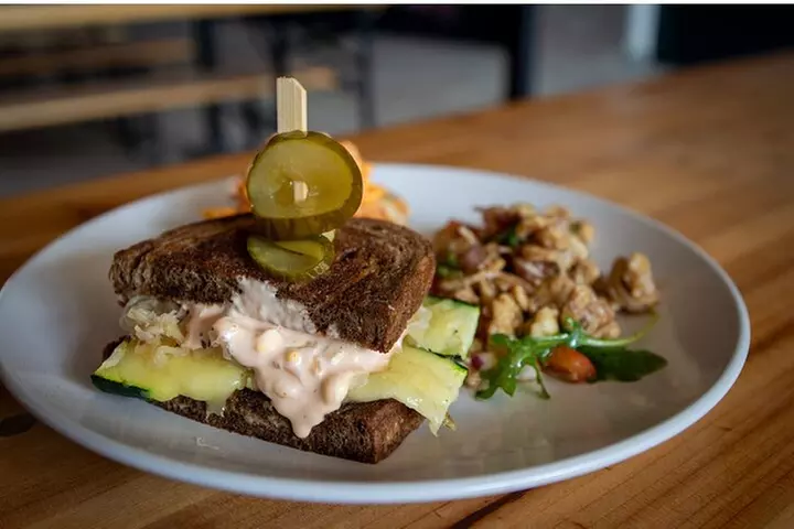 Distillery District Food & History Tour in Lexington