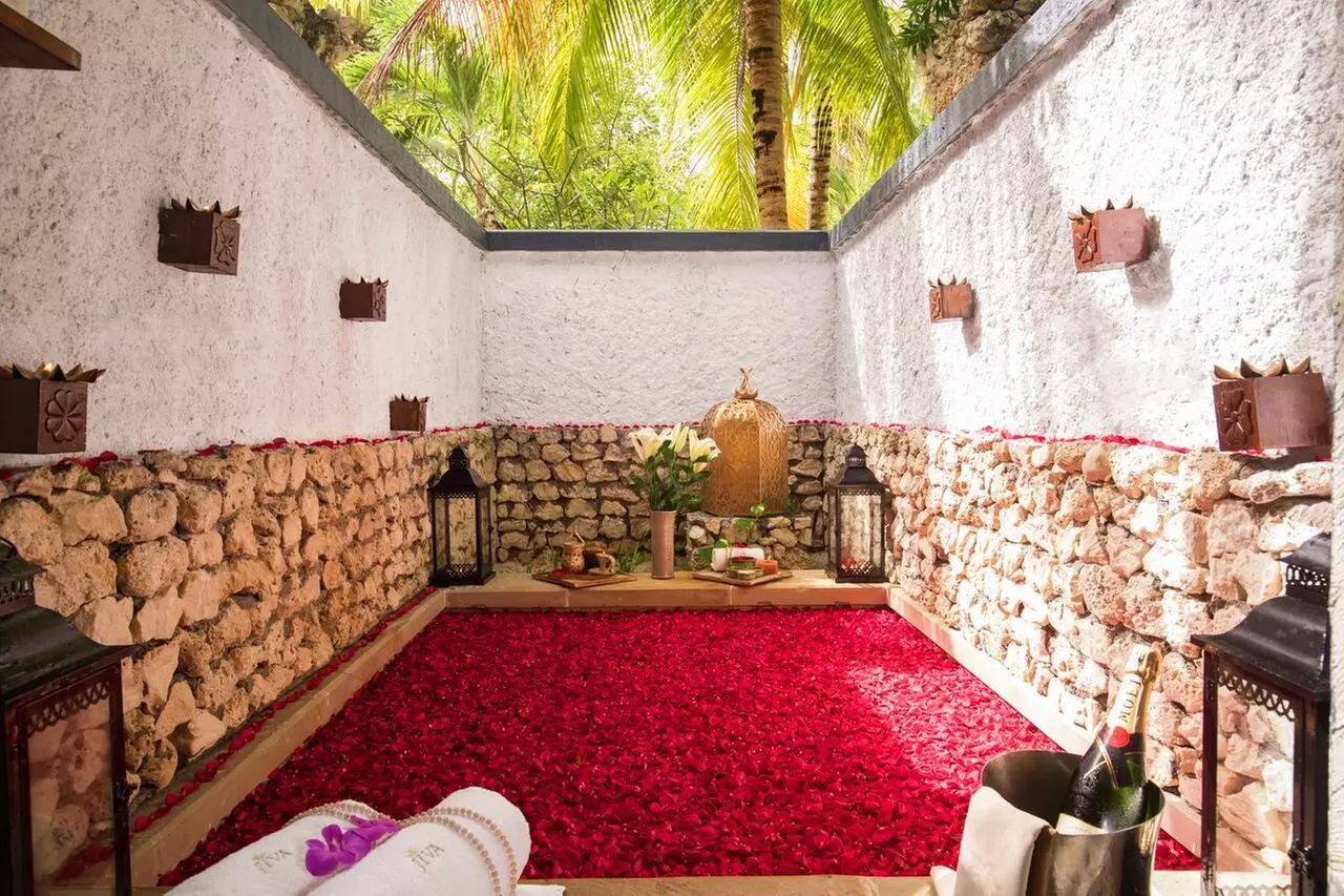 ✈ MALDIVE | Atollo di Malé Nord - Taj Coral Reef Resort & Spa 5*, 5...