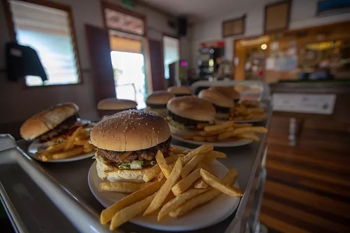 Chillagoe Caves and Outback Day Trip from Cairns