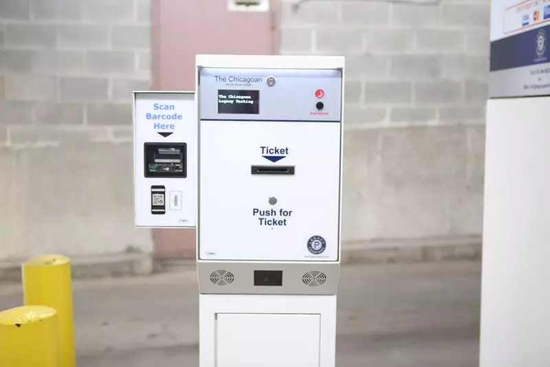 Parking at The Chicagoan Garage