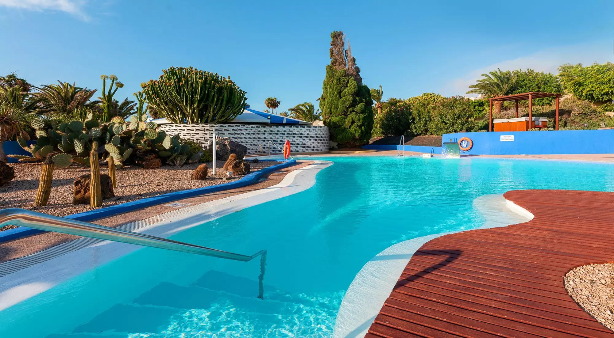 ✈ FUERTEVENTURA | Costa Calma - Hotel LIVVO Risco del Gato Suites 4*, 4 Nächte - Pool - Primary Image