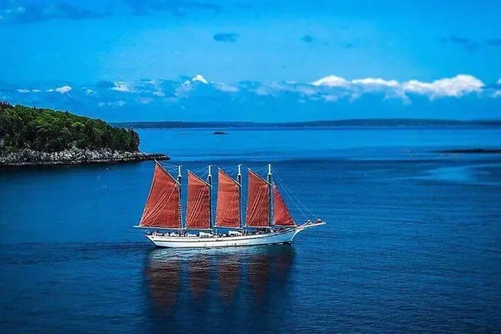1.5 to 2-Hr Windjammer Sailing Trip in Maine w/ Licensed Captain - Primary Image