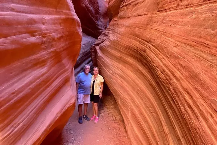 Peekaboo Slot Canyon UTV and Hiking Adventure
