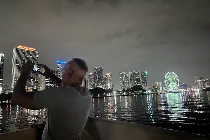 Miami Skyline 75 Min Cruise Tour Biscayne Bay Millionaire Homes