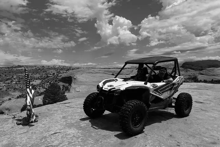 BEST! Poison Spider U-Drive 4X4 Tour in Moab +Dinosaur Tracks!