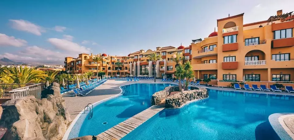 ✈ TENERIFE | San Miguel de Abona - Grand Muthu Golf Plaza Hotel & S...