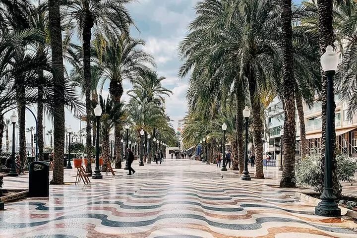 Tour de 2 horas por Alicante en coche - Primary Image